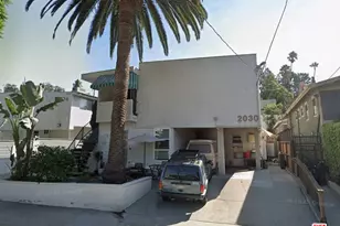 2030 Holly Dr, Los Angeles, CA 90068 - Photo 3