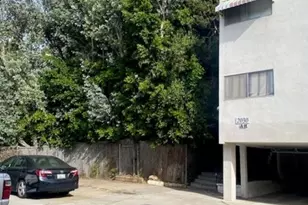 2030 Holly Dr, Los Angeles, CA 90068 - Photo 9