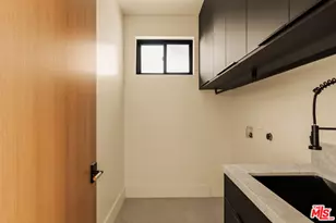 12952 Huston St, Sherman Oaks, CA 91423 - Photo 33