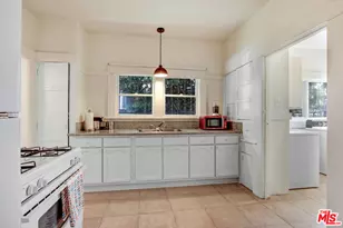 1246 W 48th St, Los Angeles, CA 90037 - Photo 9