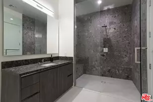 425 N Palm Dr, Beverly Hills, CA 90210 - Photo 11