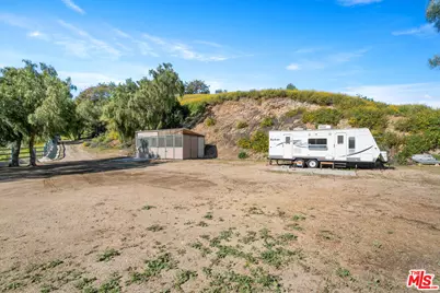 10315 Wheatland Ave, Shadow Hills, CA 91040 - Photo 55