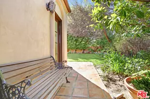 725 N Foothill Rd, Beverly Hills, CA 90210 - Photo 33