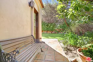 725 N Foothill Rd, Beverly Hills, CA 90210 - Photo 43