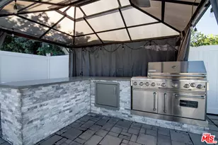 7735 Isis Ave, Los Angeles, CA 90045 - Photo 37