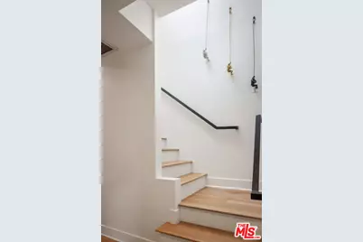 108 S Croft Ave #103, Los Angeles, CA 90048 - Photo 23
