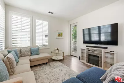 27022 Victoria Ln #87, Valencia, CA 91355 - Photo 7