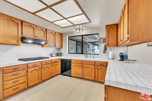 9322 Columbus Ave, North Hills, CA 91343 - Photo 17