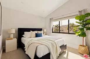 6592 Kentwood Bluffs Dr, Los Angeles, CA 90045 - Photo 21