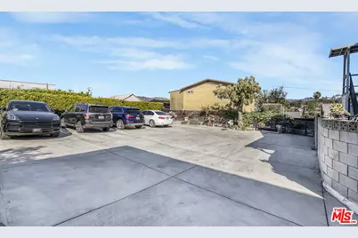 1437 Lucile Ave, Los Angeles, CA 90026 - Photo 3