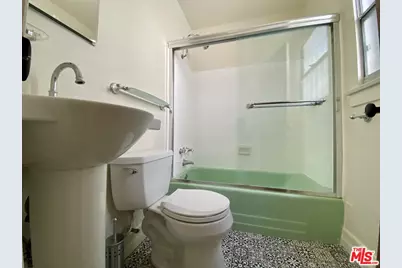 5815 W Olympic Blvd, Los Angeles, CA 90036 - Photo 29