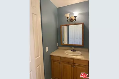 8735 Cedros Ave #3, Panorama City, CA 91402 - Photo 9