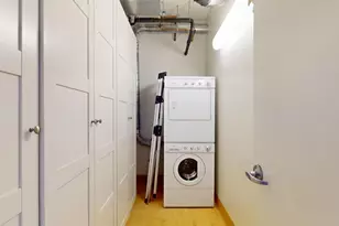 1111 S Grand Ave, Los Angeles, CA 90015 - Photo 21