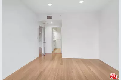 2910 Neilson Way #408, Santa Monica, CA 90405 - Photo 7