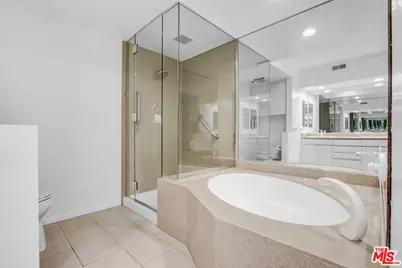 2910 Neilson Way #408, Santa Monica, CA 90405 - Photo 9