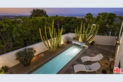 11534 Laurelcrest Dr, Studio City, CA 91604 - Photo 25