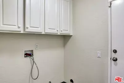 630 E Walnut St, Pasadena, CA 91101 - Photo 25