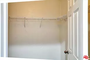 630 E Walnut St, Pasadena, CA 91101 - Photo 13