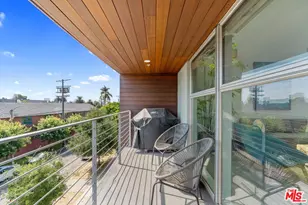 611 N Bronson Ave, Los Angeles, CA 90004 - Photo 23