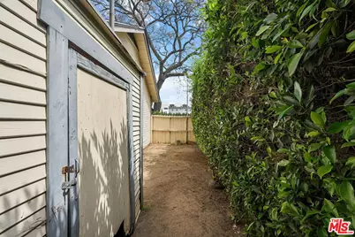 8966 Cadillac Ave, Los Angeles, CA 90034 - Photo 23