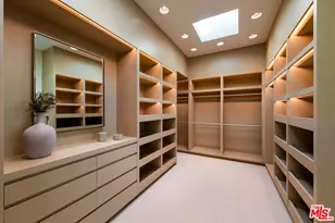 1016 N Hillcrest Rd, Beverly Hills, CA 90210 - Photo 23