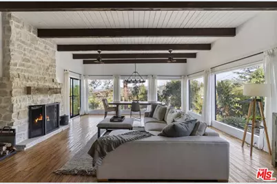 19901 Grand View Dr, Topanga, CA 90290 - Photo 9