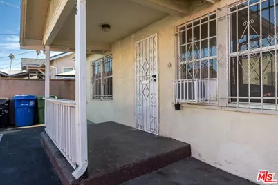 136 W 82nd St, Los Angeles, CA 90003 - Photo 25