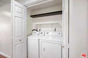 9836 Vidor Dr, Los Angeles, CA 90035 - Photo 21