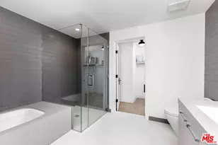 10777 Wilshire Blvd, Los Angeles, CA 90024 - Photo 15