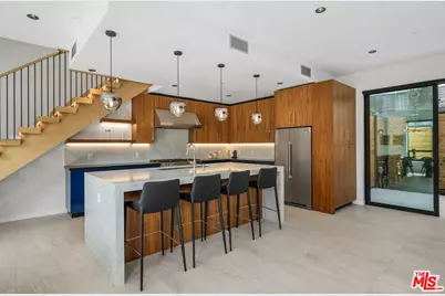 212 Bay St #102, Santa Monica, CA 90405 - Photo 7