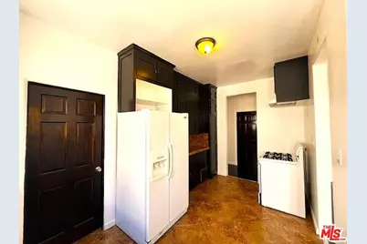 942 S Mansfield Ave, Los Angeles, CA 90036 - Photo 21