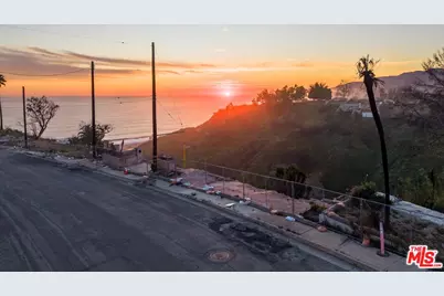 429 Puerto Del Mar, Pacific Palisades, CA 90272 - Photo 9