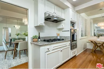 8455 Fountain Ave #302, West Hollywood, CA 90069 - Photo 21