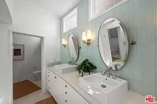 6969 Woodrow Wilson Dr, Los Angeles, CA 90068 - Photo 23