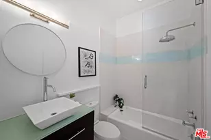 6969 Woodrow Wilson Dr, Los Angeles, CA 90068 - Photo 29