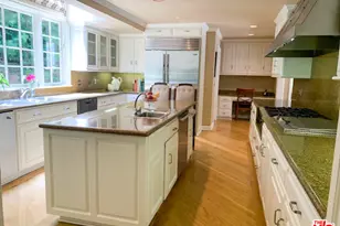 1717 Chevy Chase Dr, Beverly Hills, CA 90210 - Photo 21