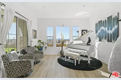21230 W Wildflower Way, Chatsworth, CA 91311 - Photo 19