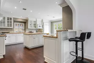 4419 N Clybourn Ave, Toluca Lake, CA 91602 - Photo 21