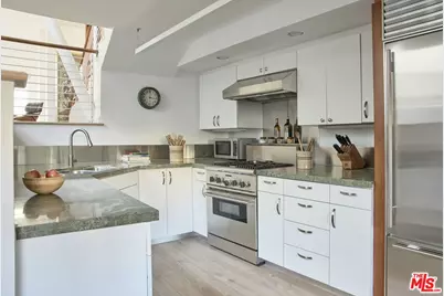 938 Lincoln Blvd #3, Santa Monica, CA 90403 - Photo 13