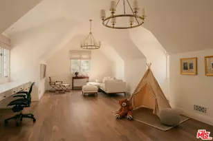 1420 Moraga Dr, Los Angeles, CA 90049 - Photo 21