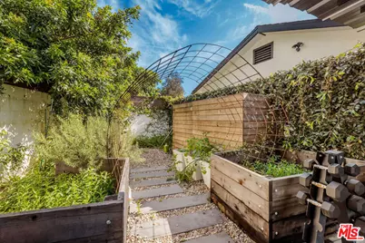 2744 S Bentley Ave, Los Angeles, CA 90064 - Photo 7