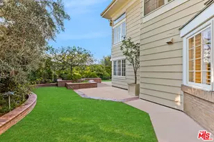 12557 The Vista, Los Angeles, CA 90049 - Photo 13