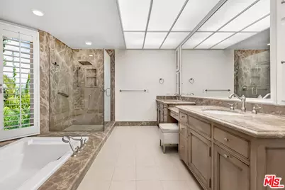 12557 The Vista, Los Angeles, CA 90049 - Photo 19