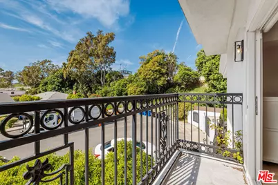 2744 S Bentley Ave, Los Angeles, CA 90064 - Photo 33