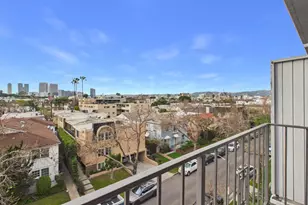 450 S Maple Dr, Beverly Hills, CA 90212 - Photo 11