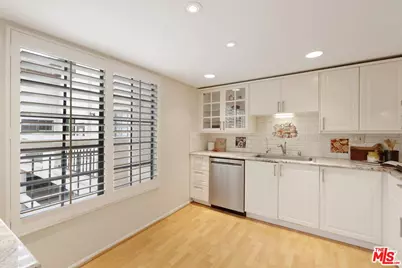 12321 Ocean Park Blvd #15, Los Angeles, CA 90064 - Photo 5