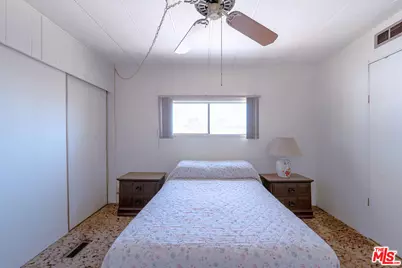 32521 Merlon Dr, Thousand Palms, CA 92276 - Photo 17