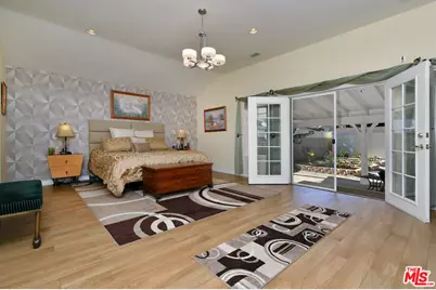 6015 Topeka Dr, Tarzana, CA 91356 - Photo 15