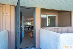 550 N Villa Ct, Palm Springs, CA 92262 - Photo 3