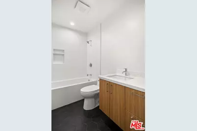 837 11th St #7, Santa Monica, CA 90403 - Photo 9